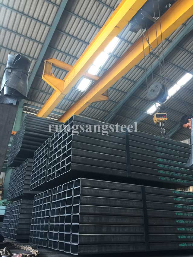 แป๊ปแบน (CARBON STEEL RECTANGULAR PIPES)แป๊ปแบน (CARBON STEEL RECTANGULAR PIPES) ราคาเหล็กกล่อง ราคาเหล็ก เหล็กเอชบีม H-BEAM เหล็กไอบีม I-BEAM เหล็กฉาก เหล็กราง เหล็ก ตัวซี STEEL แป๊ปเหลี่ยม แป๊ปแบน แป๊ปน้ำ-แป๊ปชุบกัลวาไนท์ ท่อเหล็กชุบกัลวาไนท์ ท่อเหล็กชุบกัลวาไนท์ แป๊ปกลมดำ สติมดำ สติมแดง เพลาใน เพลานอก เหล็กสี่เหลี่ยมตัน